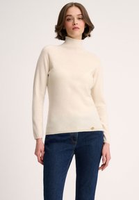 Пуловер Пуловер