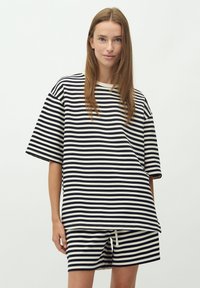 Футболка Футболка