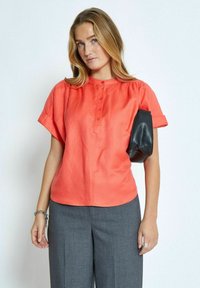 Блузка Блузка