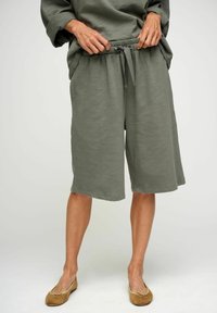 Спортивные штаны