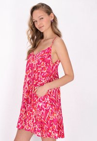 Летнее платье Летнее платье