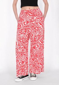 Широкие брюки