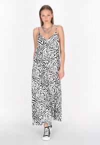 Летнее платье