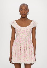 Короткое платье