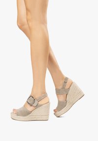 Эспадрильи