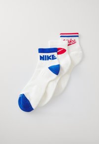 Спортивные носки