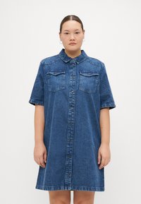 Джинсовое платье