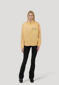 Спортивная куртка