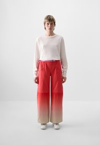 Спортивные штаны