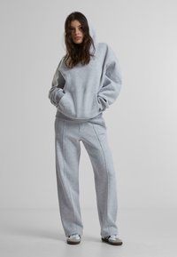 Спортивные штаны