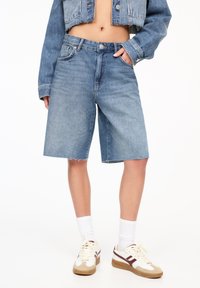 Джинсовые шорты