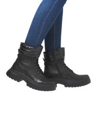 Широкие сапоги