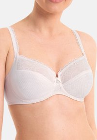 Бюстгальтер