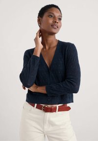 Вязаная кофта