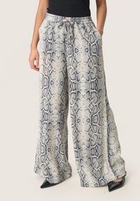 Широкие брюки