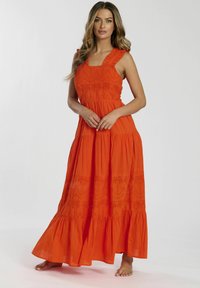 Пляжное платье