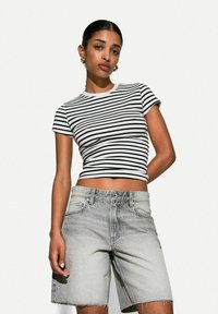 Джинсовые шорты