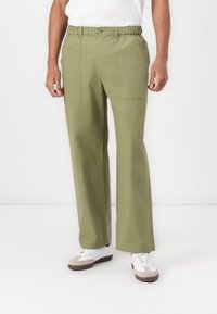 Широкие брюки Широкие брюки