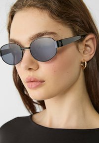 Солнечные очки