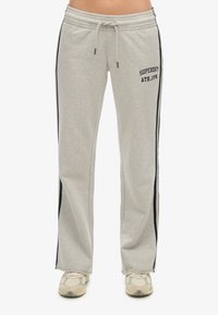 Спортивные штаны