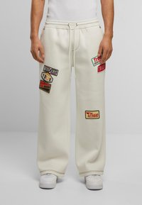 Спортивные штаны