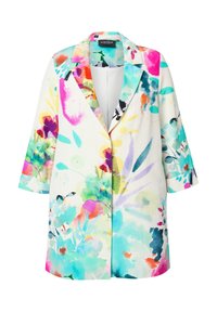 Короткое пальто