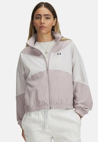 Спортивная куртка