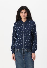 Блузон Блузон