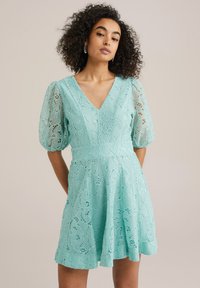 Коктейльное платье