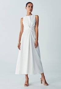 Длинное платье