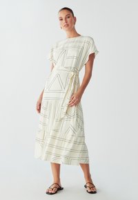 Летнее платье