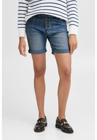 Джинсовые шорты