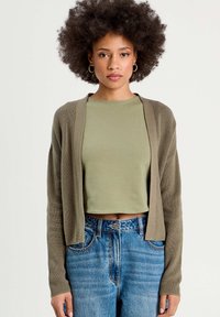 Вязаная кофта Вязаная кофта