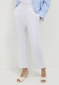 Прямые брюки