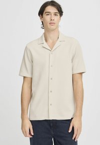 Рубашка с коротким рукавом Рубашка с коротким рукавом