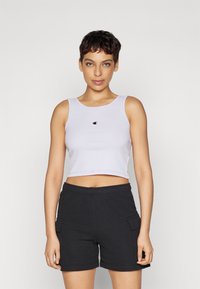 Спортивный топ