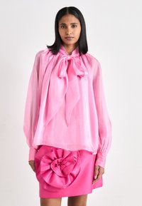 Атласная блузка Атласная блузка