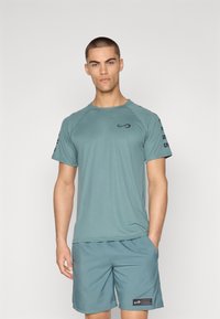 Спортивная майка Спортивная майка