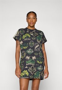 Спортивное платье