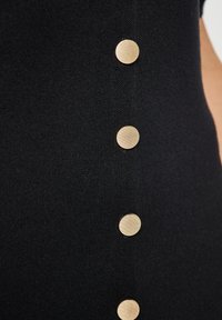 Вязаное платье