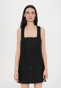 Короткое платье