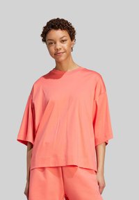 Майка с рукавом три четверти