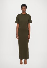 Длинное платье