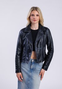 Кожаная куртка