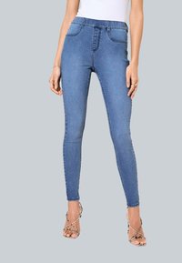 Узкие брюки