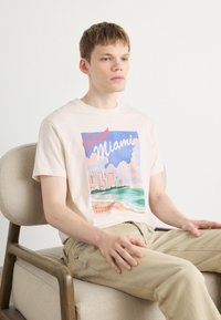 Футболка Футболка