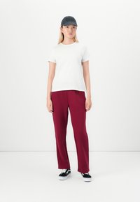 Футболка Футболка