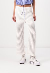 Спортивные штаны