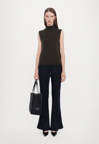 Кожаная сумка Кожаная сумка