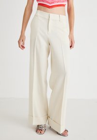 Широкие брюки